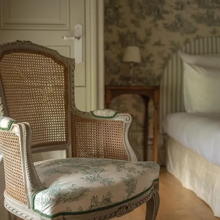Le Chateau D'etoges - Champagne Otel 4*