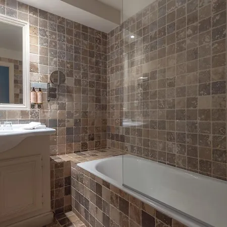 Otel Le Chateau D'etoges - Champagne Étoges