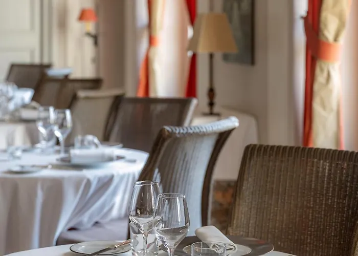 Le Château D'etoges - Les Collectionneurs Hotel