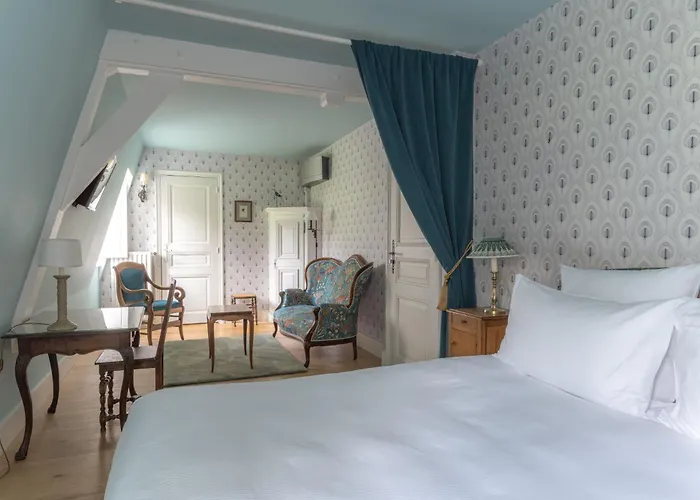 Hotel Le Château D'etoges - Les Collectionneurs 4*