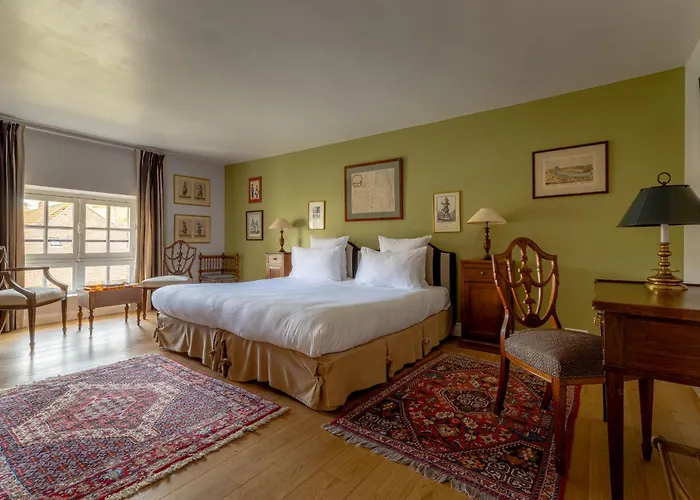 Le Château D'etoges - Les Collectionneurs Hotel