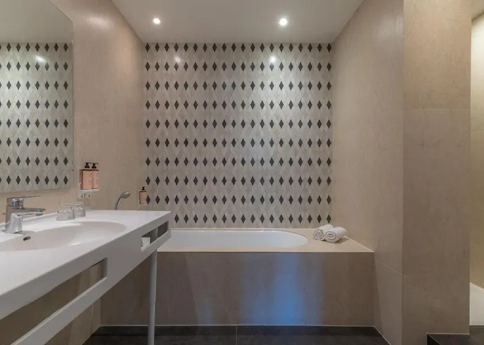 Hotel Le Château D'etoges - Les Collectionneurs